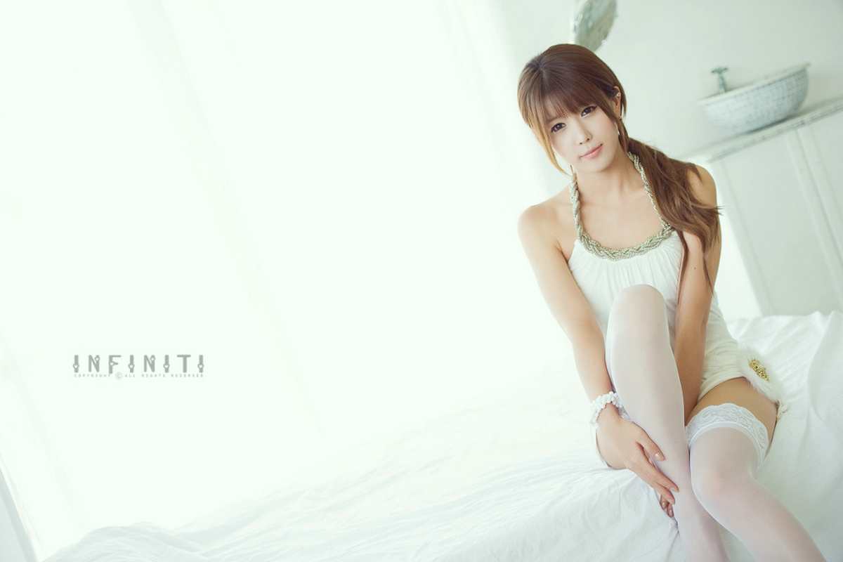 [网络收集]  韩国MODEL许允美--天使一样，可爱白丝